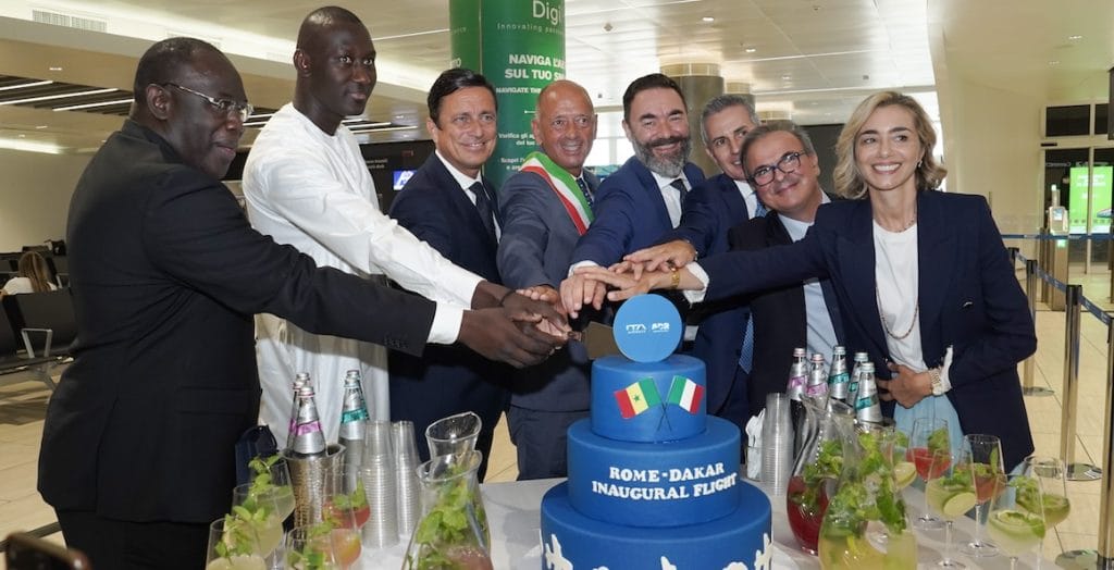 Taglio della torta Roma Fiumicino - Dakar uff.st.