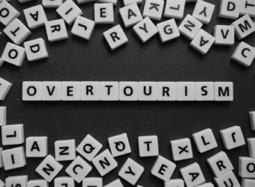 Overtourism, Airbnb ci prova: «Colpa degli hotel»