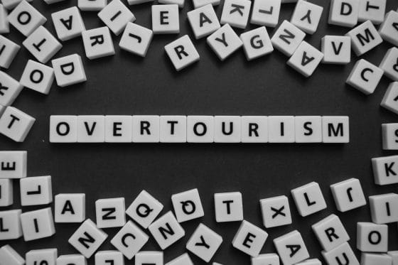 Overtourism, Airbnb ci prova: «Colpa degli hotel»