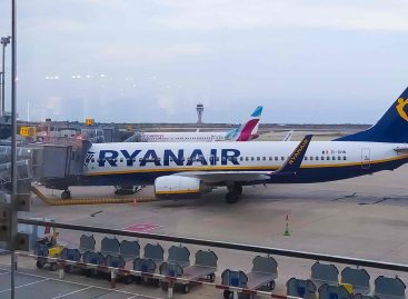 C’era una volta super Ryanair: utili dimezzati