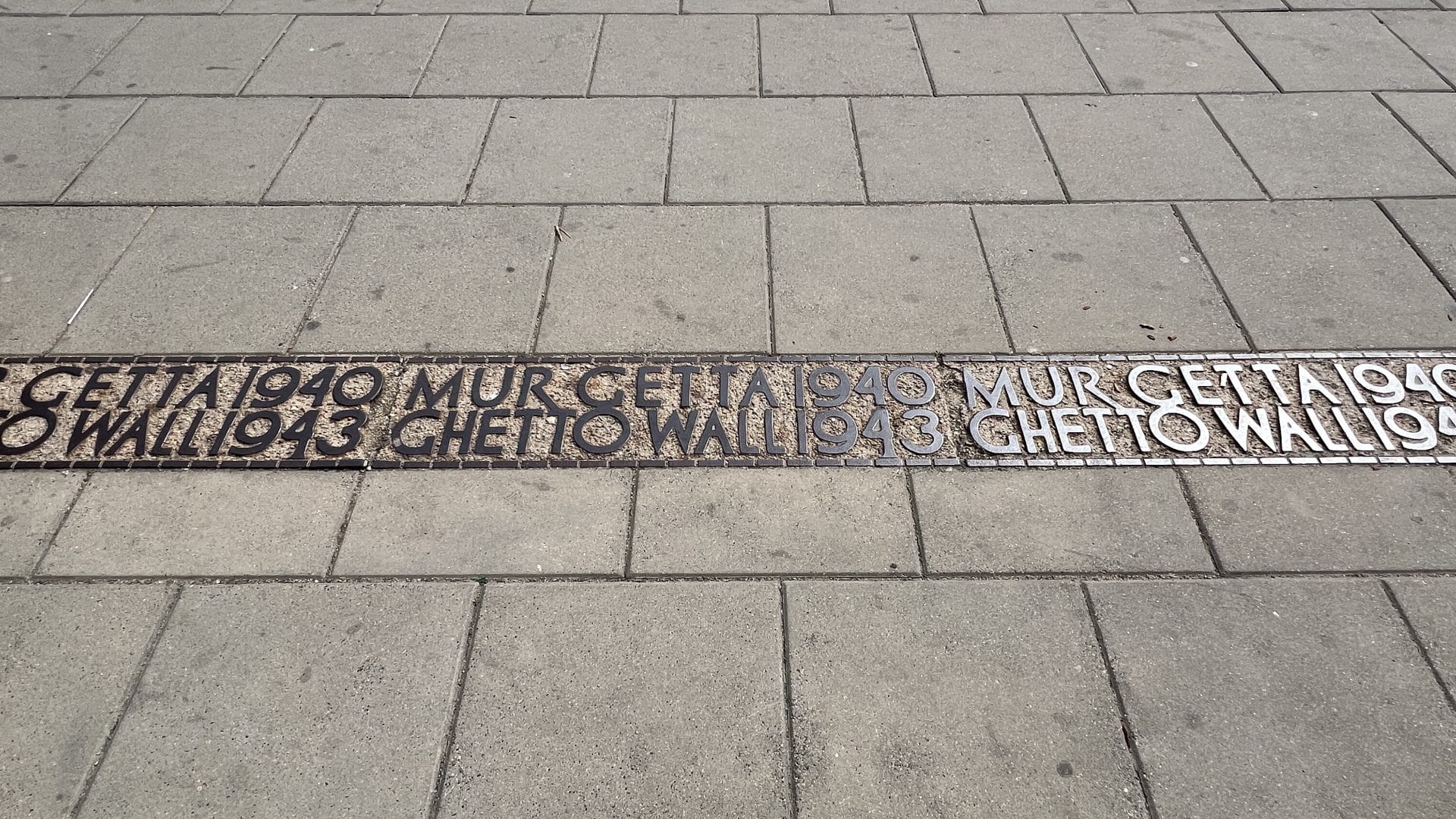 traccia muro ghetto Varsavia