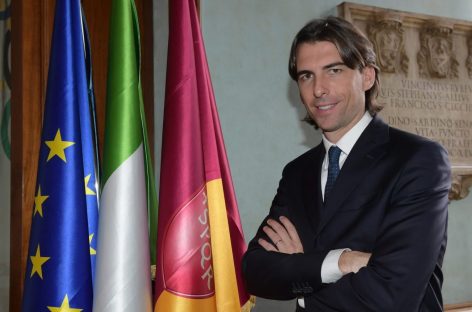 Tassa di soggiorno a Roma, Onorato: «Sia light per chi è fuori centro»