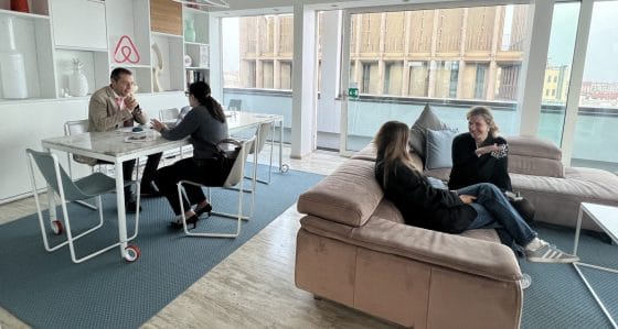 Affitti brevi, Airbnb li gestirà con la sua rete di co-host