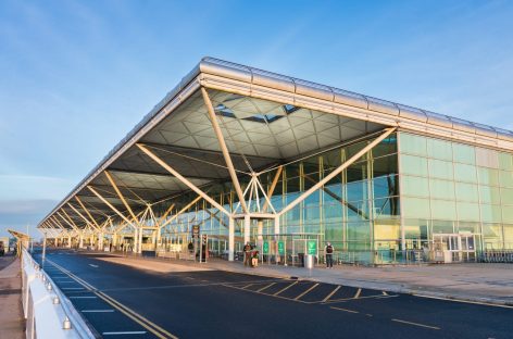 Londra Stansted, tilt informatico <br>e passeggeri a terra
