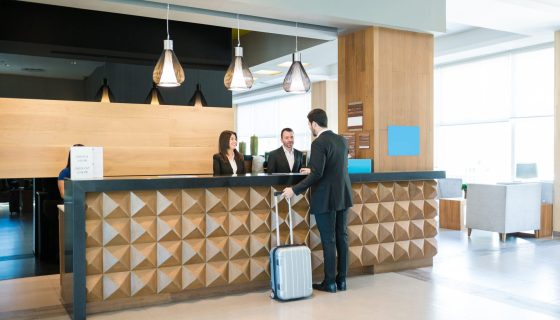 Hotel, Amadeus si allea con Shiji per gestire i fornitori