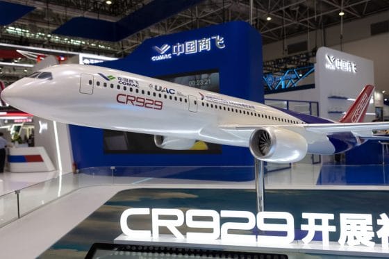 Aeromobili, partita a tre: la cinese Comac sfida Airbus e Boeing