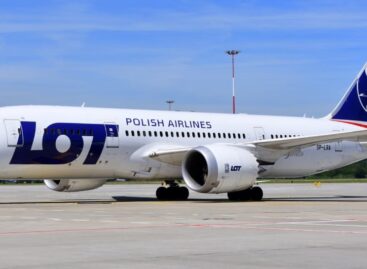 Lot, altri due voli per la Polonia da marzo