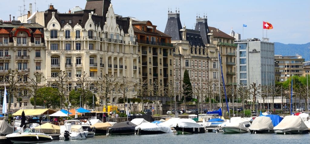 Quai Wilson Lake Geneva adobe