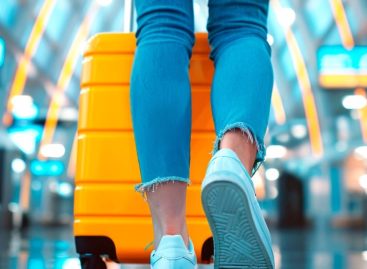 Air France-Klm “testa” il bagaglio a mano a pagamento