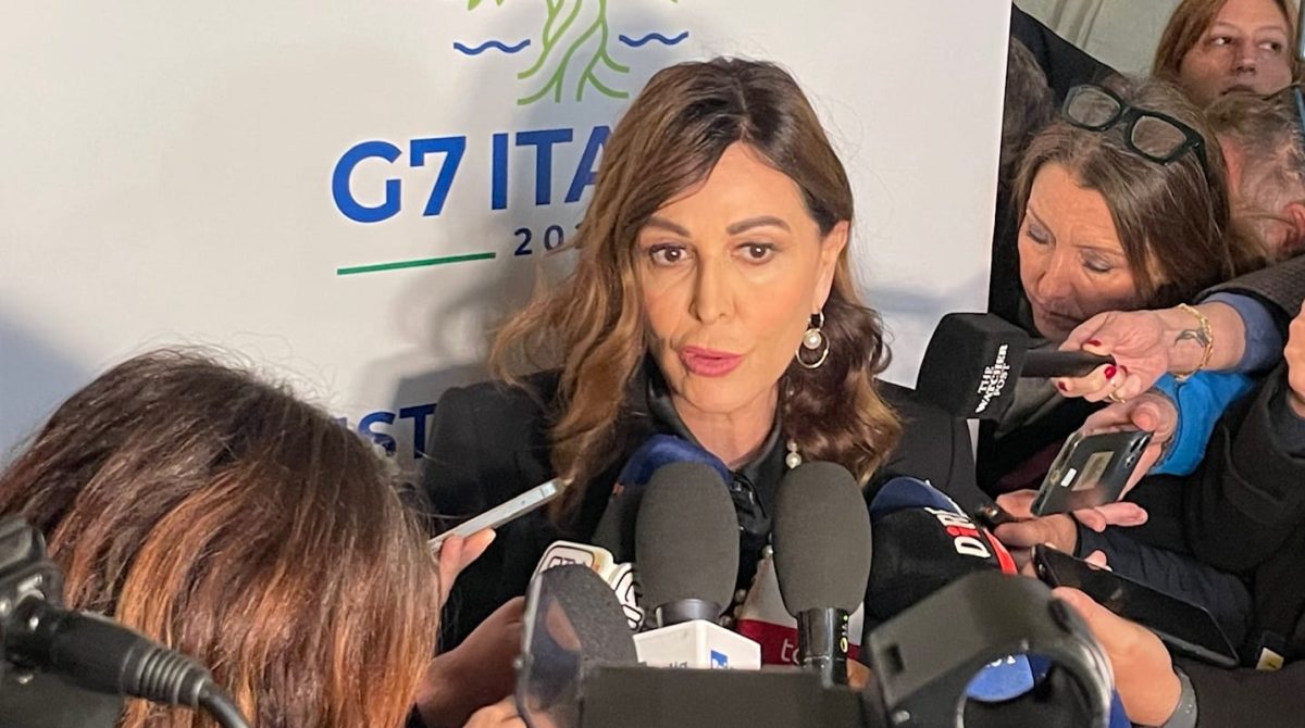 Santanchè lascia il Mitur