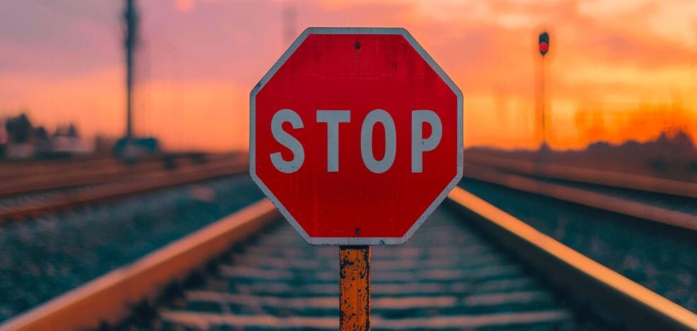 sciopero-treni stop binari adobe