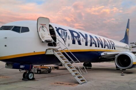 Ryanair, otto rotte da Genova in inverno