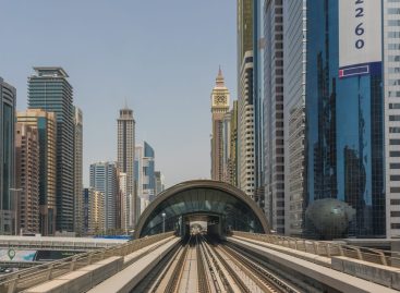 Abu Dhabi-Dubai in mezz’ora: presto il treno ad alta velocità Etihad Rail