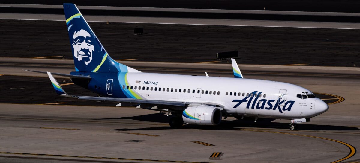 Alaska Air: il caro fuel pesa, ma la domanda tiene
