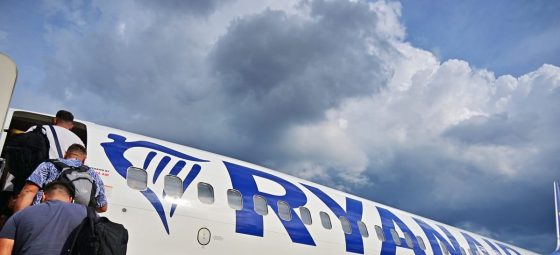 Ryanair rafforza Pisa: voli anche per Amman e Varsavia