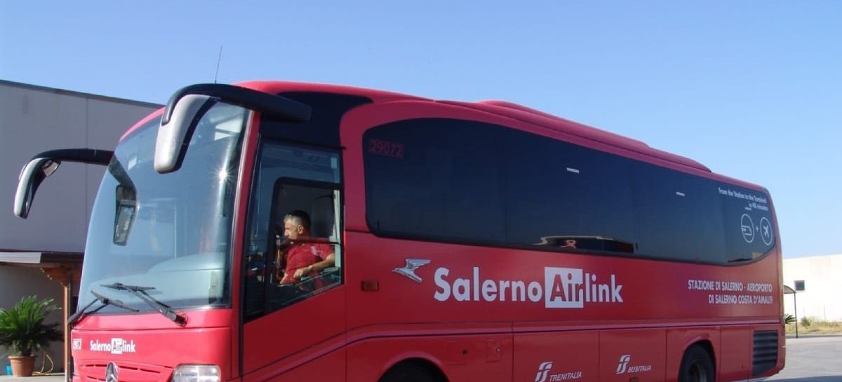Busitalia potenzia il Salerno Airlink: più corse per l’aeroporto Costa d’Amalfi