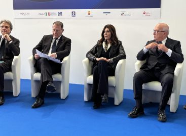 Santanchè, manifesto di Napoli: «Voglio un’Italia sexy»