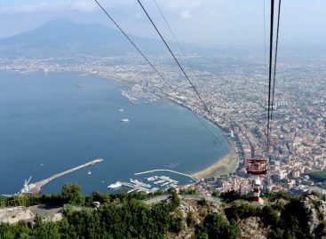 Monte Faito, precipita la funivia: quattro morti
