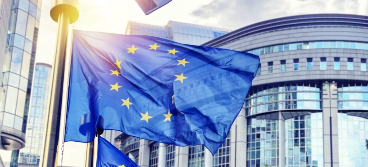 L’Ue alla Francia: “Recuperare gli aiuti dati a Ryanair”