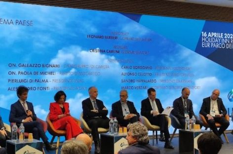 Aviazione, l’Enac rivendica la sua politica “industriale”