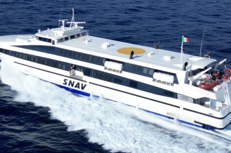 Snav, tornano i traghetti veloci tra Napoli e le Eolie