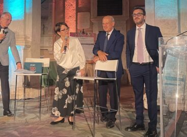 Carrani Tours, i cento anni. <br>Storia di turismo e di elisir