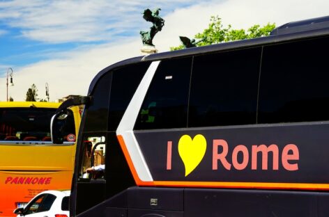 Roma, bus turistici: tariffe triplicate per il Giubileo