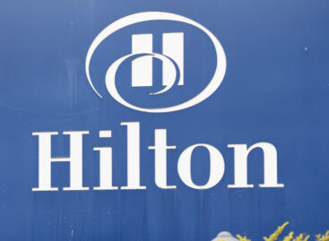 Hilton taglia l’outlook (per colpa di Trump)