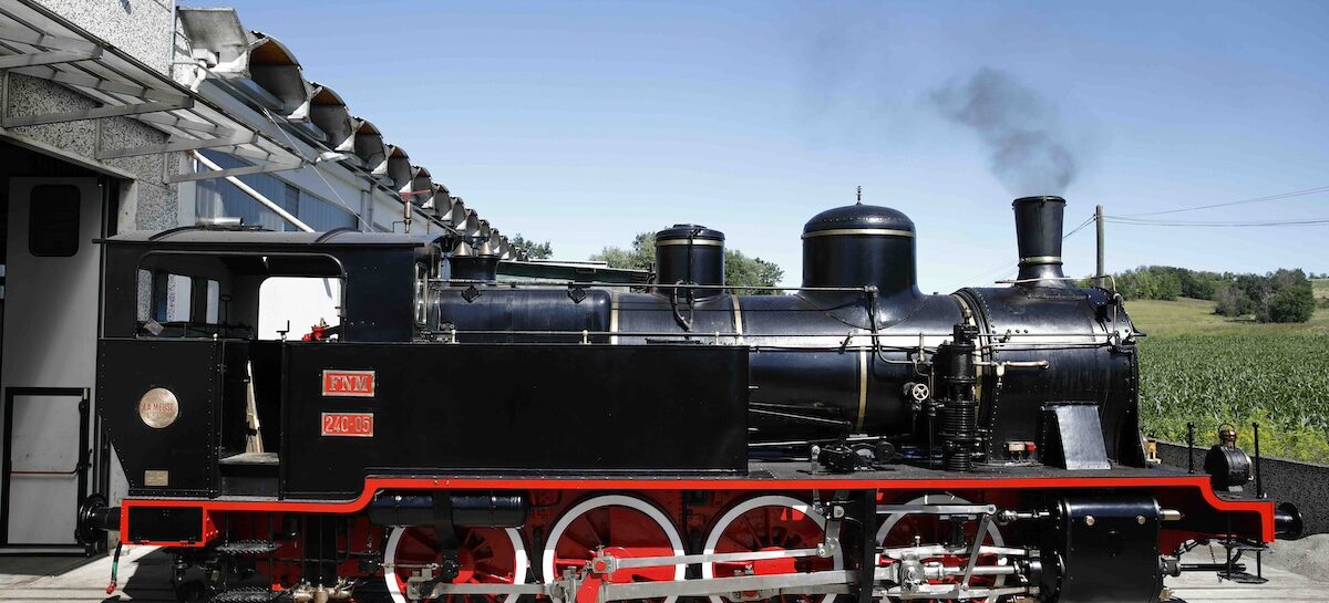 Trenord riporta sui binari una locomotiva a vapore del Novecento