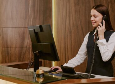 Il lavoro temporaneo traina l’hospitality: analisi iziwork