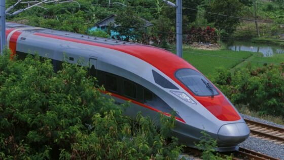 Indonesia, i treni Av accorciano le distanze. Ma i conti non tornano