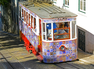 Deraglia la funicolare-simbolo di Lisbona: morti e feriti, Portogallo in lutto