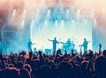 Alpitour supporter del concerto “Una nessuna centomila” a Napoli