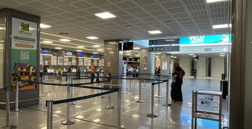 Brindisi aer Credit Ladv