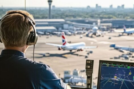 Controllori di volo, sospeso lo sciopero in Francia