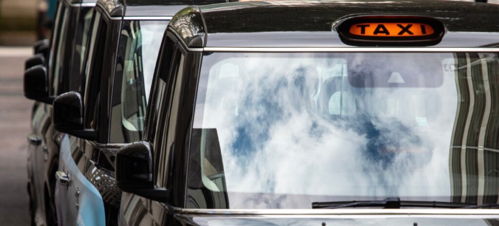taxi_londra_adobe