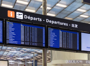 Francia, la tassa di solidarietà sui voli non aumenterà