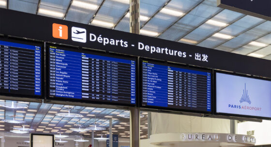 Francia, la tassa di solidarietà sui voli non aumenterà