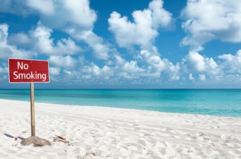 Maldive, divieto di fumo per i turisti più giovani