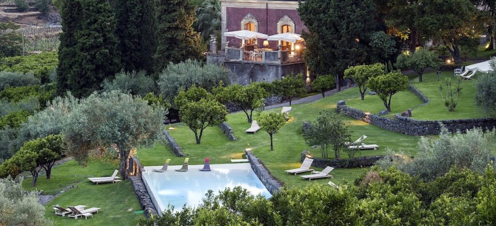 Monaci-delle-Terre-Nere uff. stampa