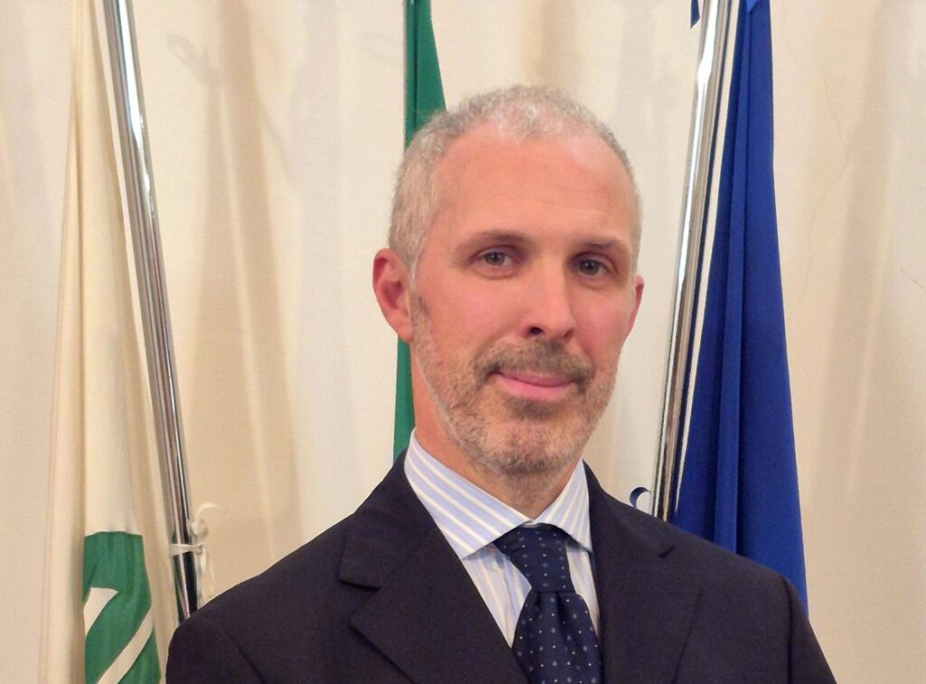 Scolamacchia Asshotel