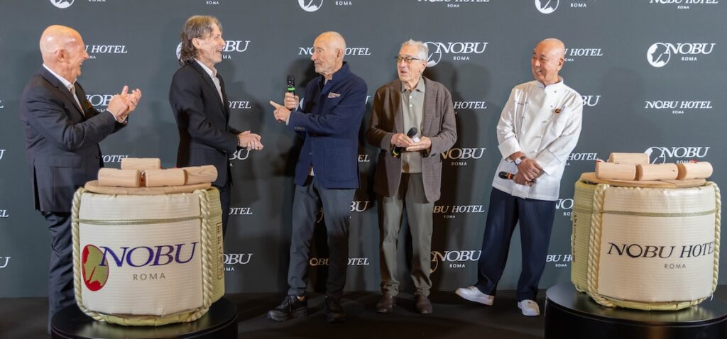 Trevor Horwell, Carlo Acampora, Meir Teper, Robert De Niro e Nobu Matsuhisa uff. stampa