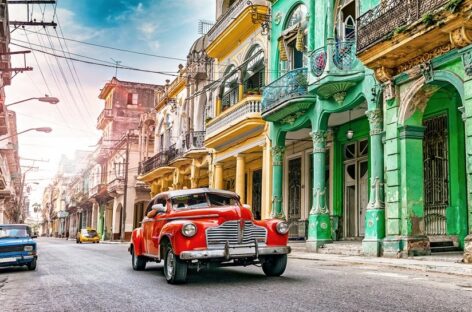 Fuga da Cuba: salutano<br> anche Visa e Mastercard