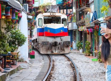 Vietnam, via i treni dalla Train Street di Hanoi. Stop ai “turisti dei selfie”