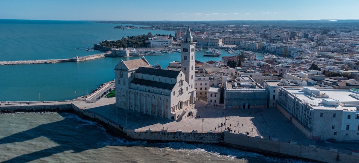 Trani vara la tassa di soggiorno. E Federalberghi ricorre al Tar