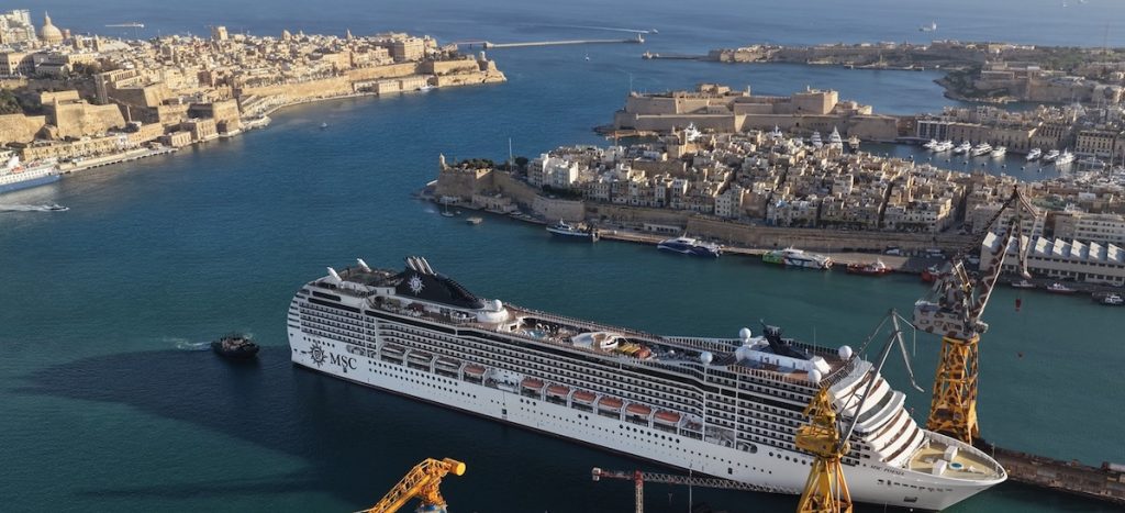 MSC-Poesia-in-dry-dock-in-Malta uff. stampa