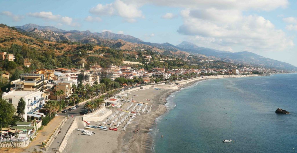 santa teresa di riva sicilia jonica adobe