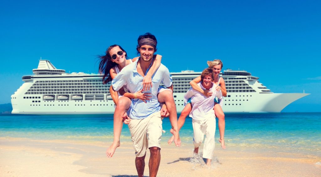 navi crociera crocieristi coppie giovani adobe