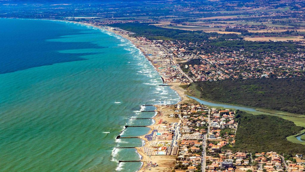 fiumicino spiaggia balneari lazio costa adobe