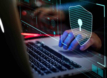 Booking: attacco hacker, dati dei clienti a rischio